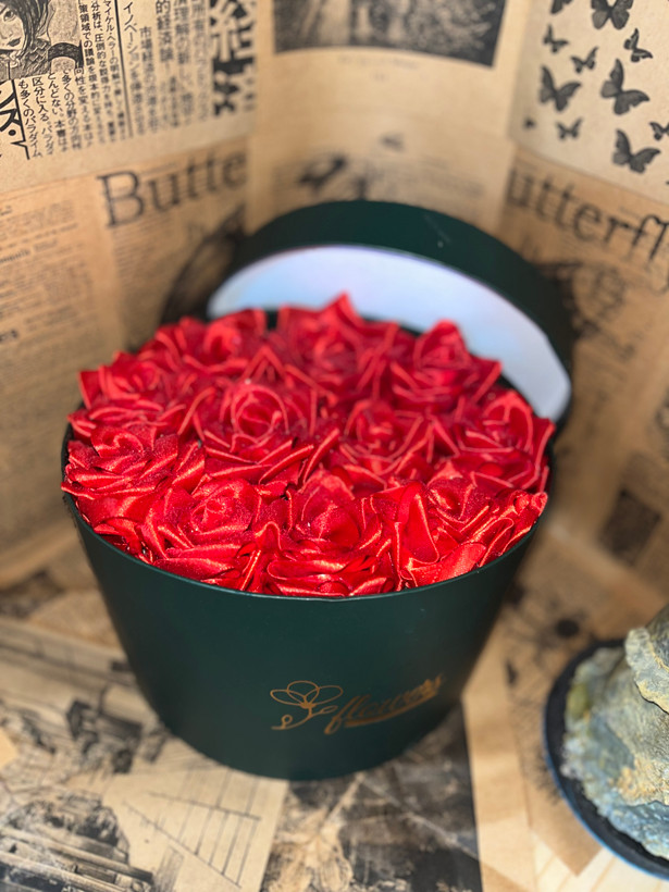 باکس گل رز قرمز